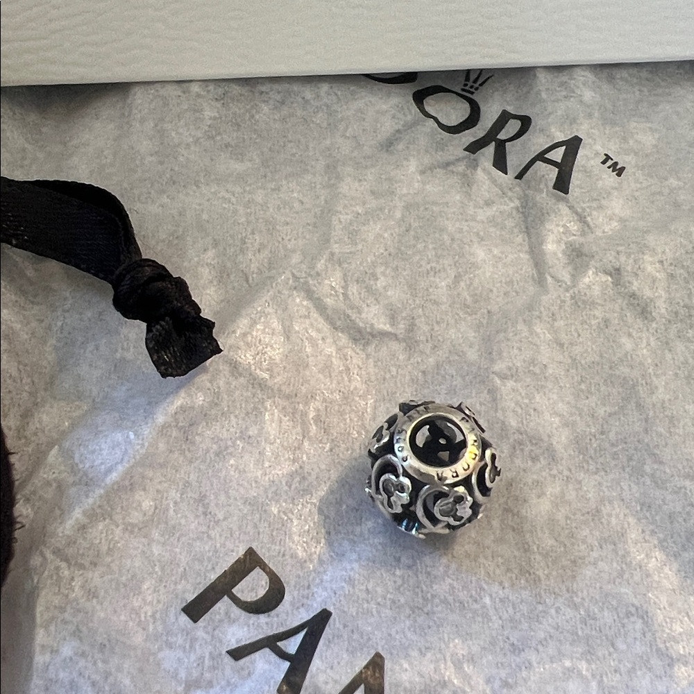 Pandora Mickey Mouse Silver Charm Bead with Pandora packaging - Picture 4 of 4